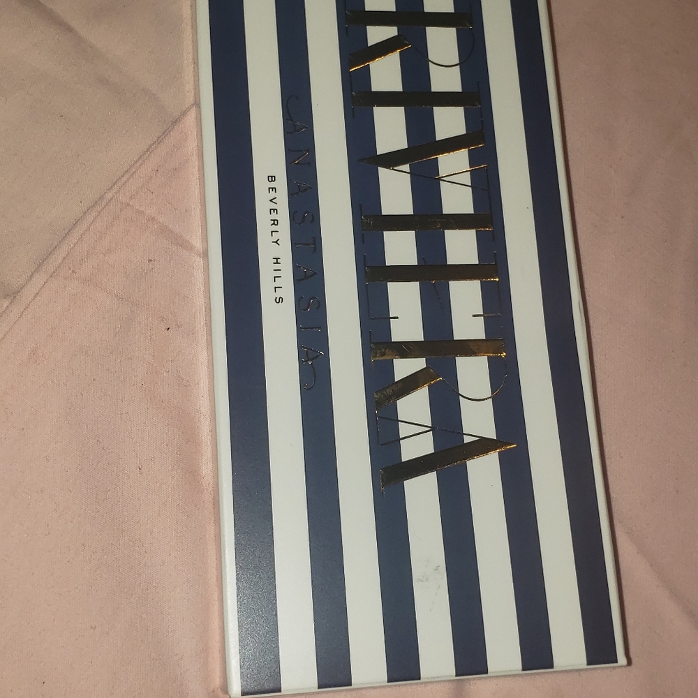 Anastasia Beverly Hills Palette - Picture 4 of 8
